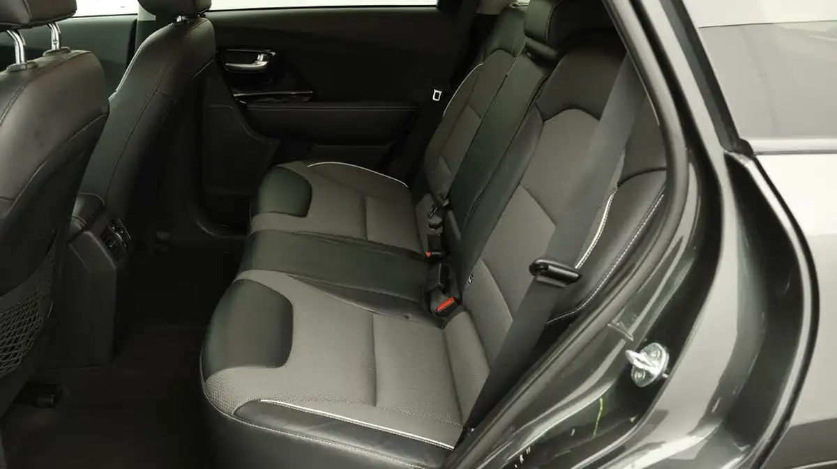2020-kia-e-niro-ev-2-big-15