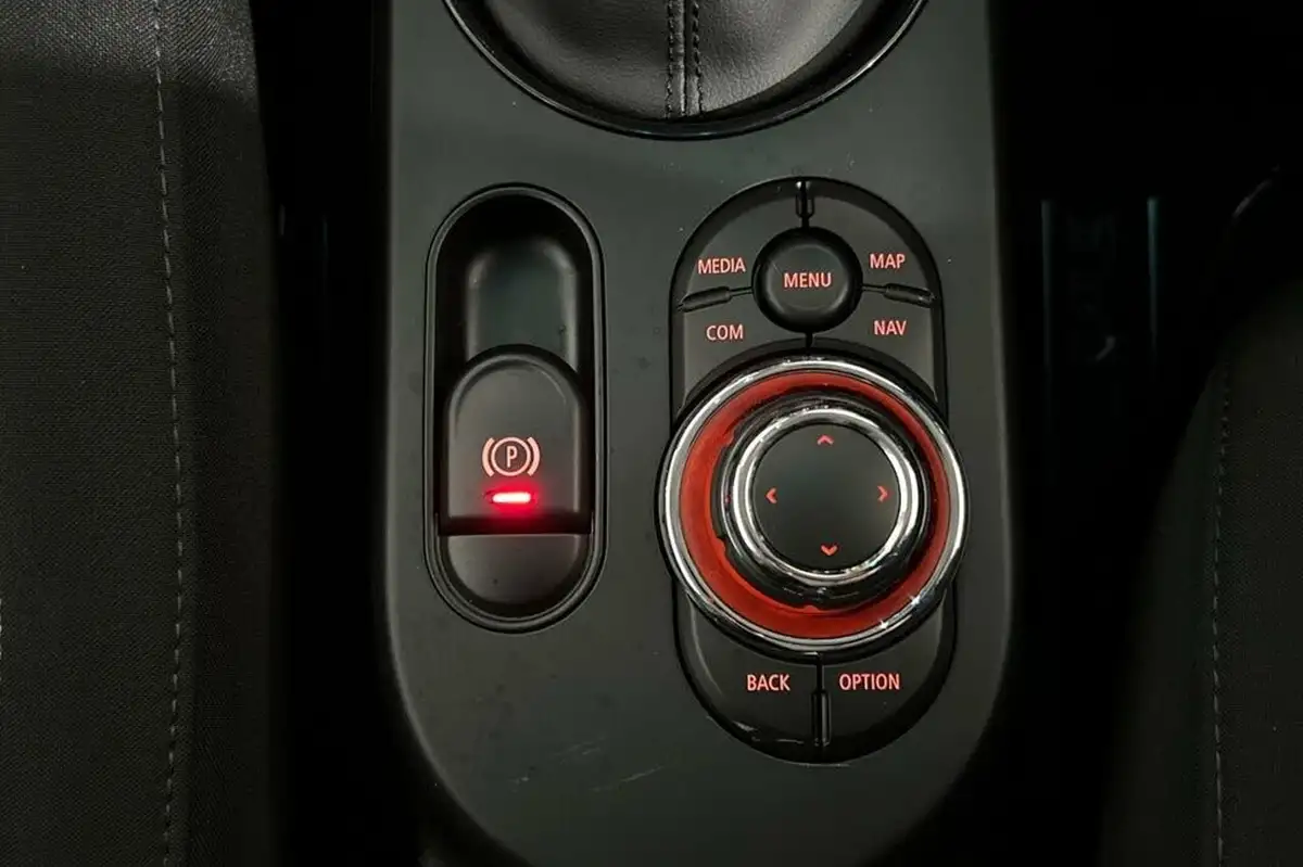 2021-mini-cooper-e-cooper-s-1-big-33