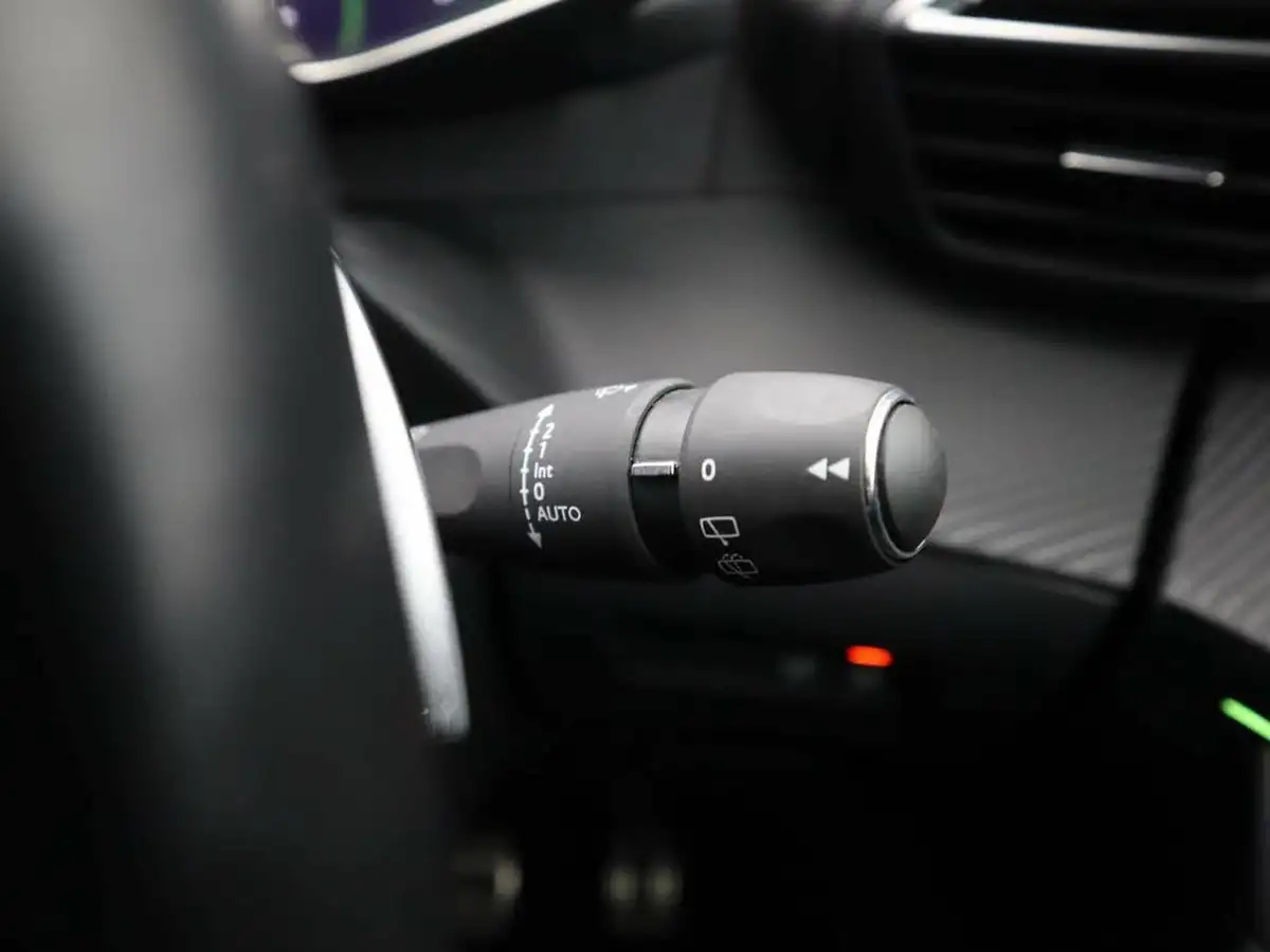 2021-peugeot-208-12-puretech-gt-100bhp-eat8-big-37