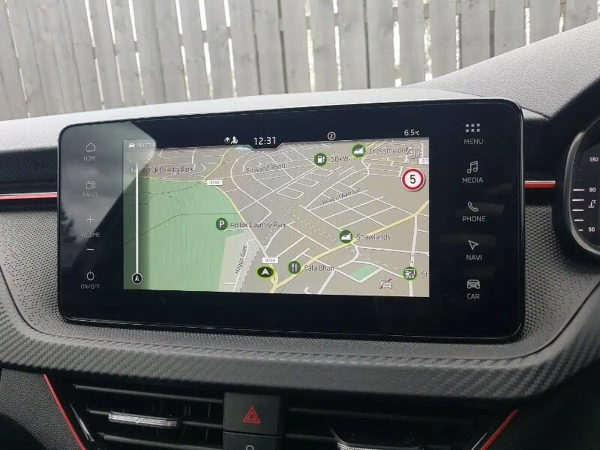 2024-skoda-kamiq-10-tsi-monte-carlo-116ps-dsg-big-11