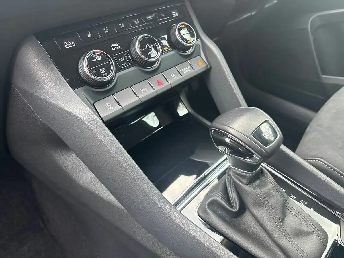 2022-skoda-karoq-15-tsi-se-l-dsg-big-16