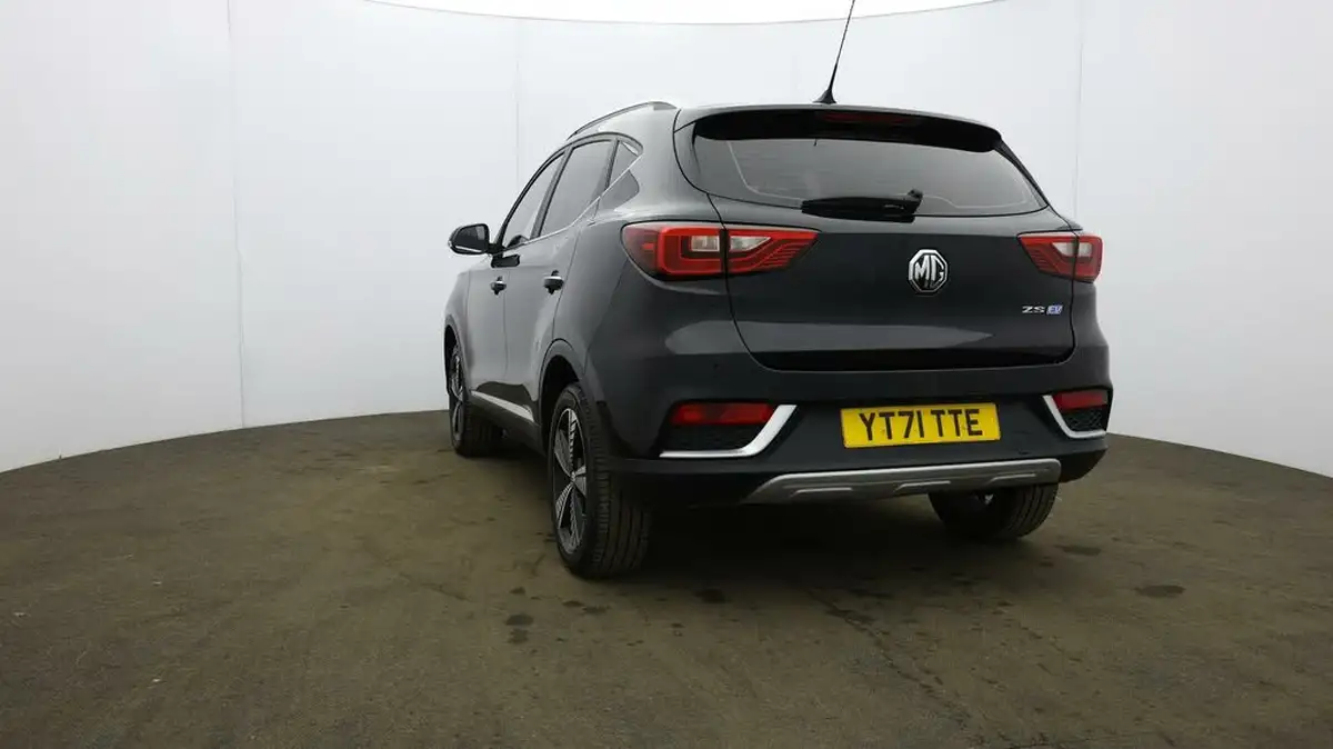 2021-mg-zs-suv-e-exclusive-ev-big-23