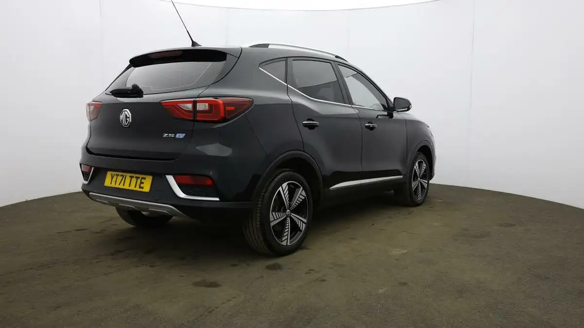 2021-mg-zs-suv-e-exclusive-ev-big-51