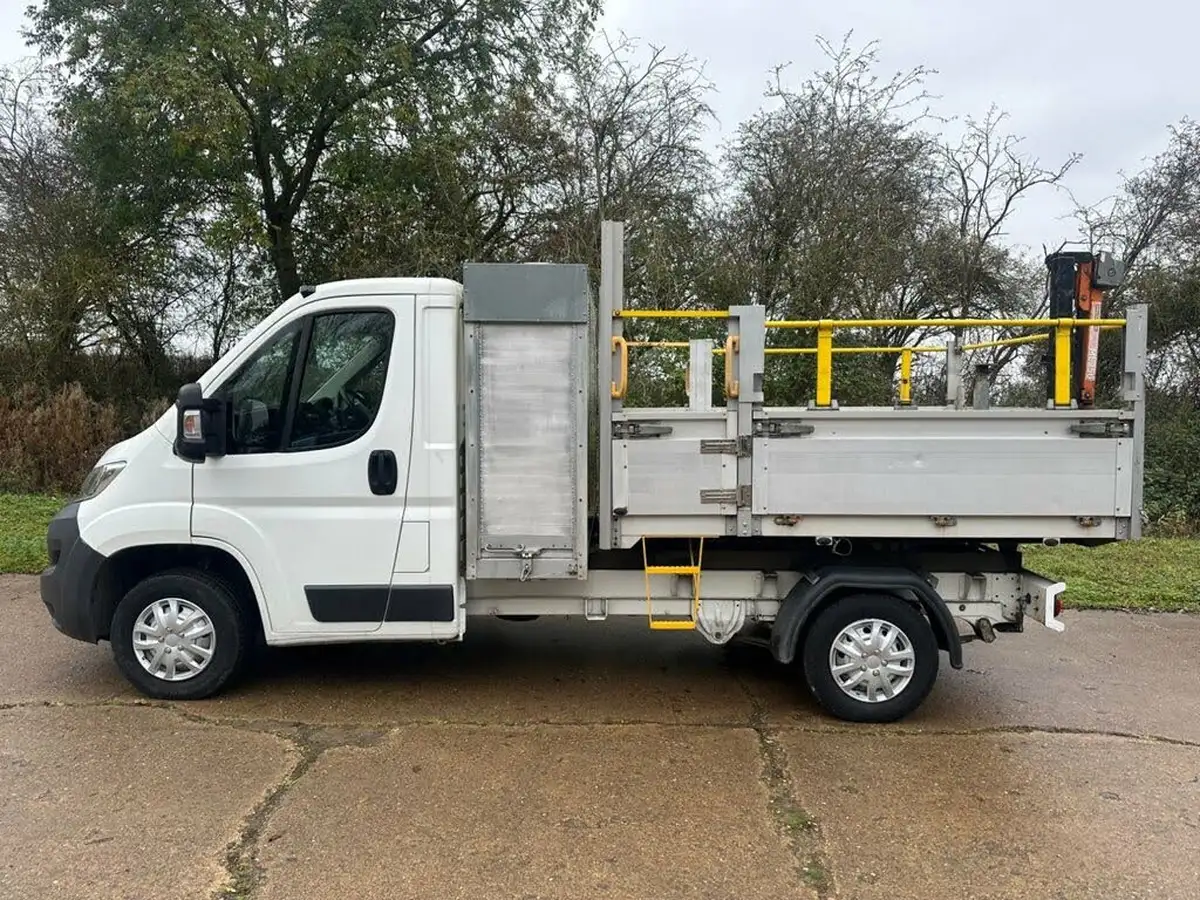 2016-citroen-relay-22td-35-l2-130-chassis-cab-big-16