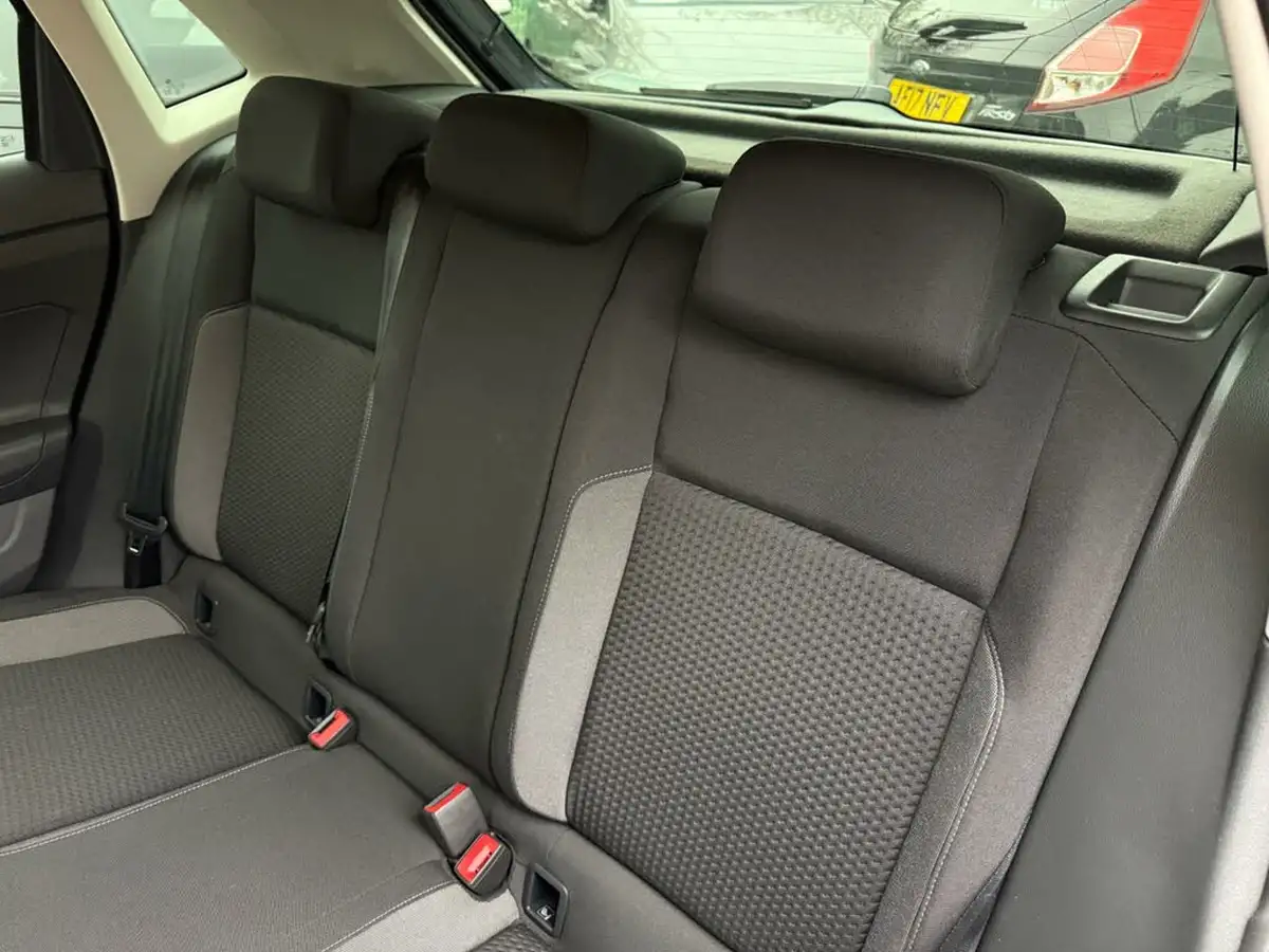 2023-volkswagen-polo-10-tsi-life-dsg-big-64
