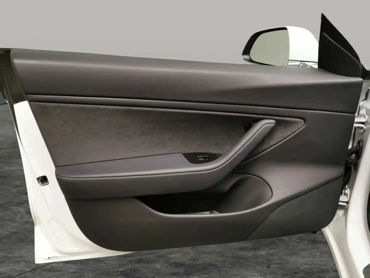 2020-tesla-model-3-e-standard-plus-big-32