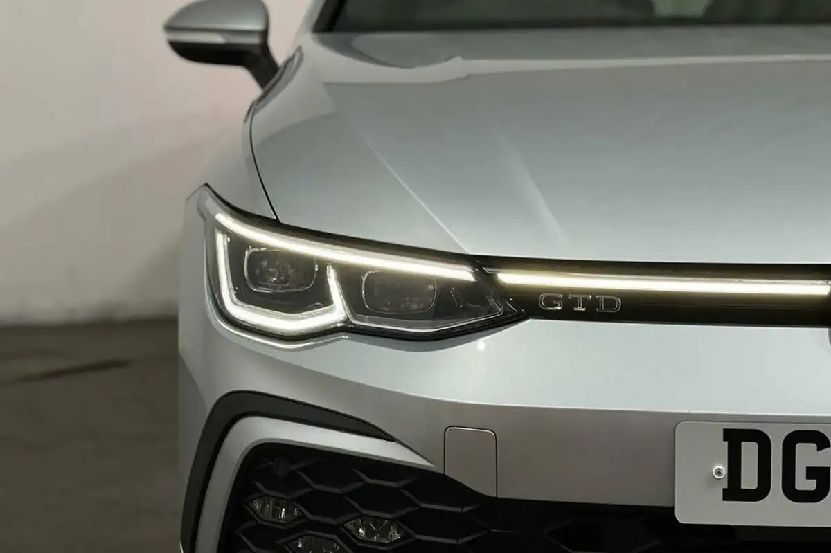 2022-volkswagen-golf-20tdi-gtd-big-15