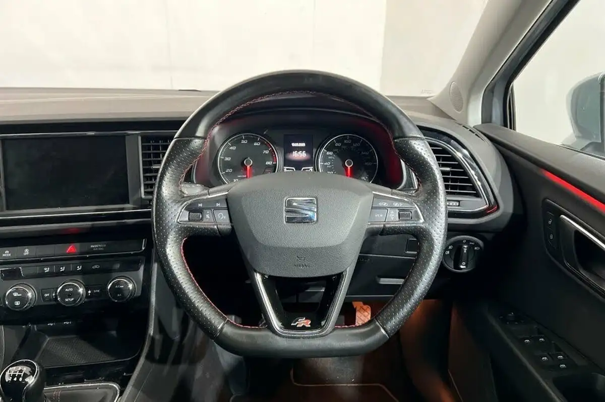 2018-seat-leon-14-tsi-fr-technology-hatchback-5d-big-13