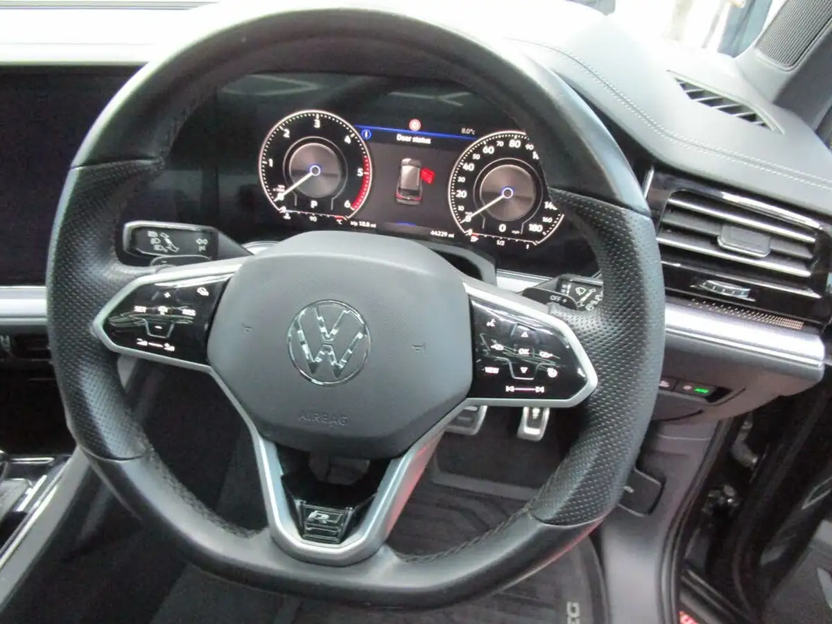 2021-volkswagen-touareg-30tdi-black-edition-286ps-big-9