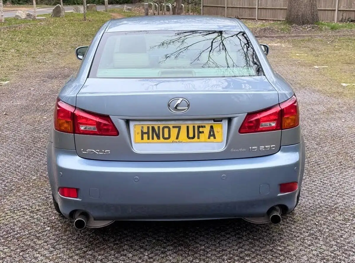 2007-lexus-is-250-25-se-l-auto-big-8