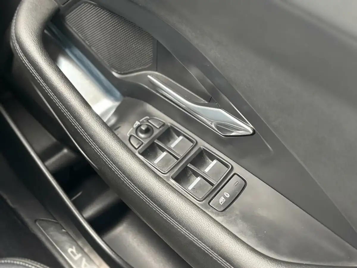 2019-jaguar-e-pace-20-i4d-s-big-34