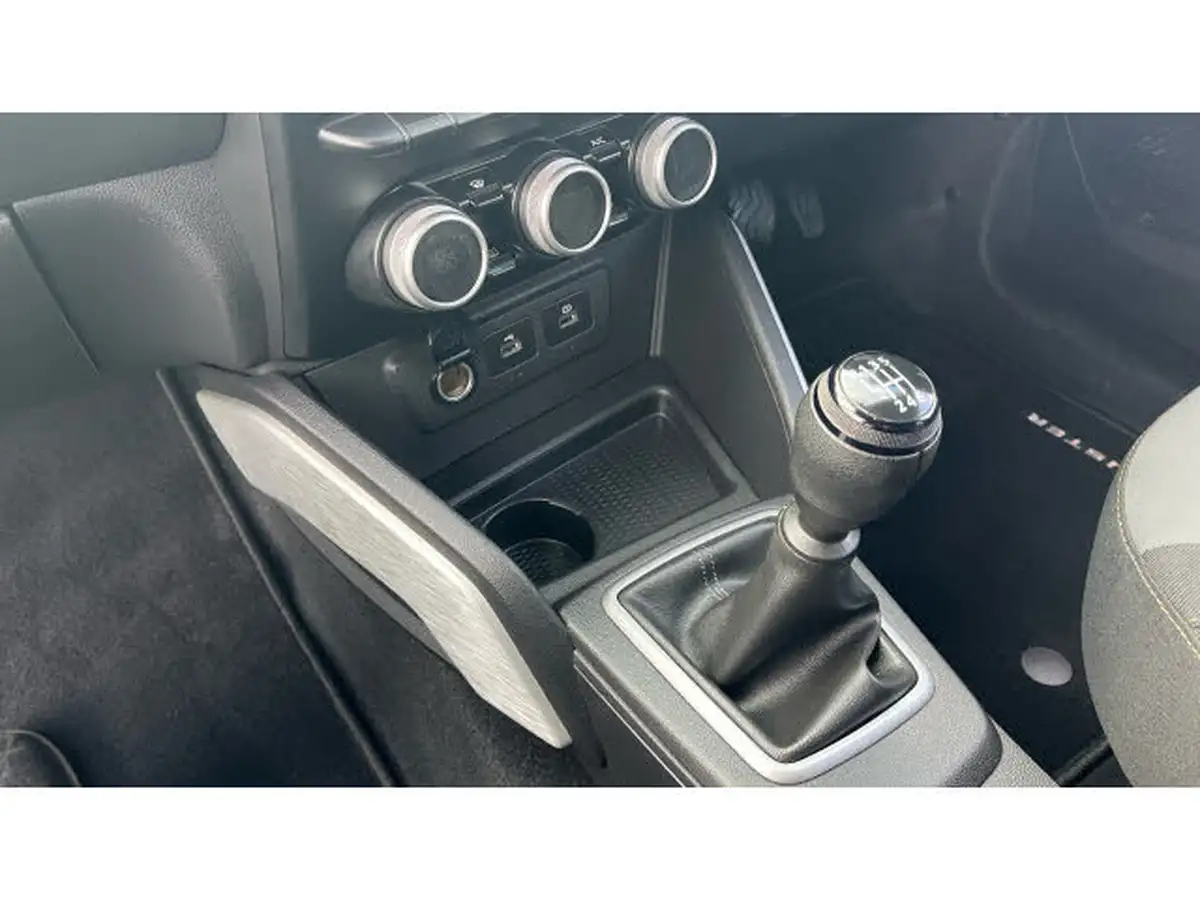2023-dacia-duster-13-tce-extreme-130bhp-big-12