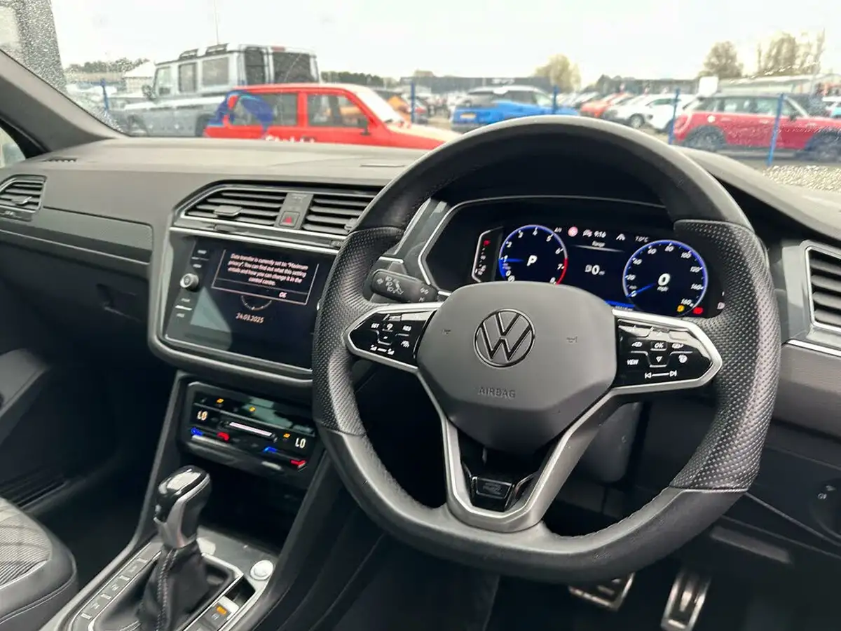 2023-volkswagen-tiguan-15-tsi-r-line-edition-big-4
