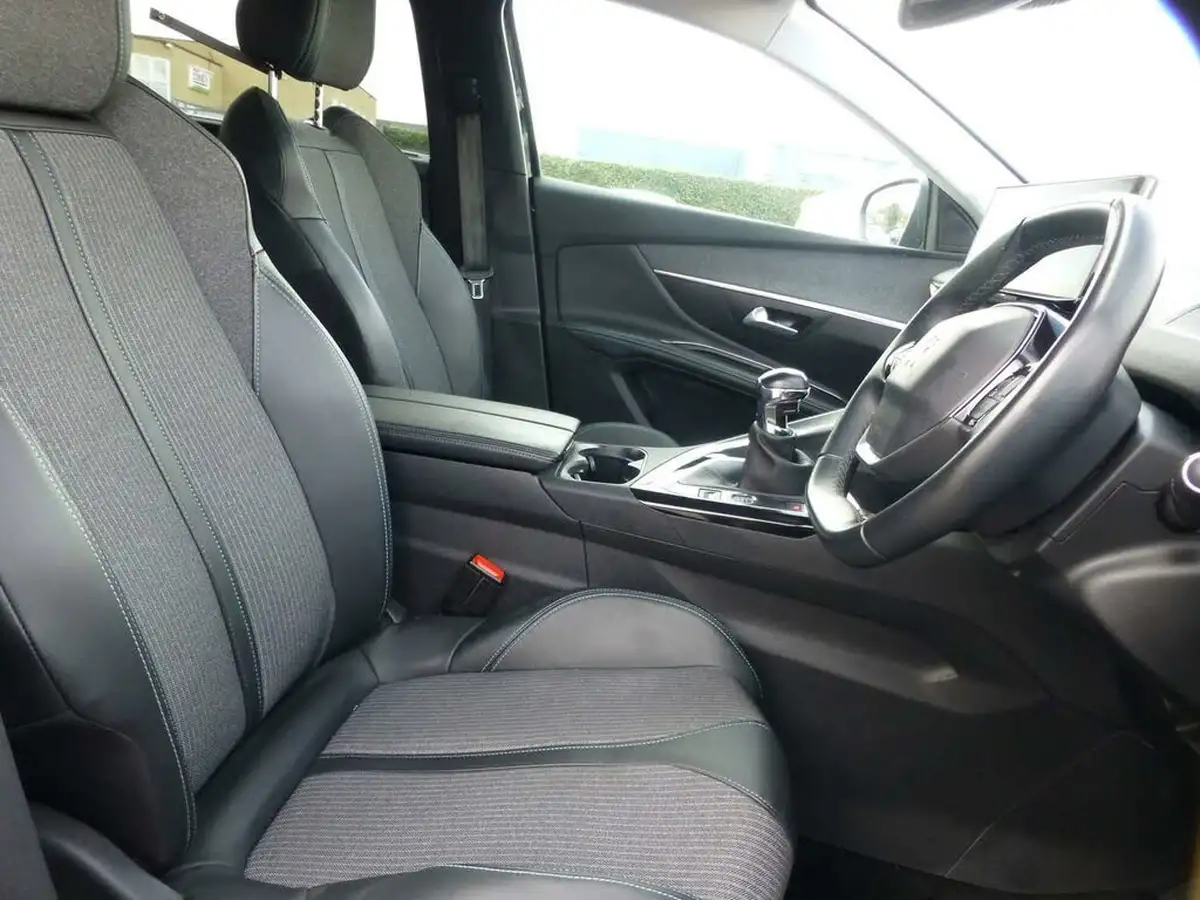 2021-peugeot-5008-suv-15-bluehdi-allure-premium-big-11