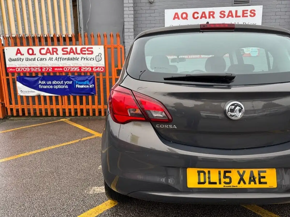 2015-vauxhall-corsa-12-life-5d-big-10