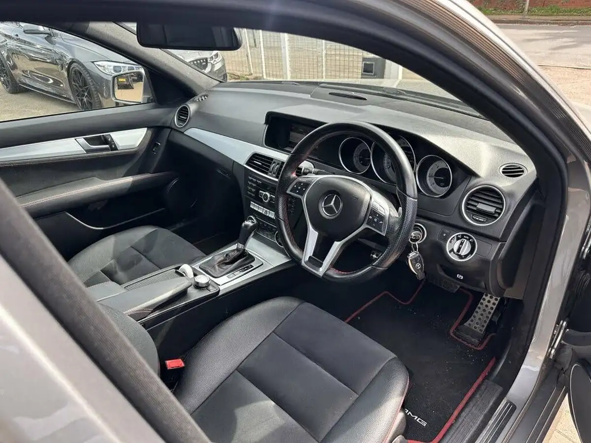 2013-mercedes-benz-c-class-21cdi-c200-cdi-amg-sport-plus-saloon-4d-7g-tronic-big-4