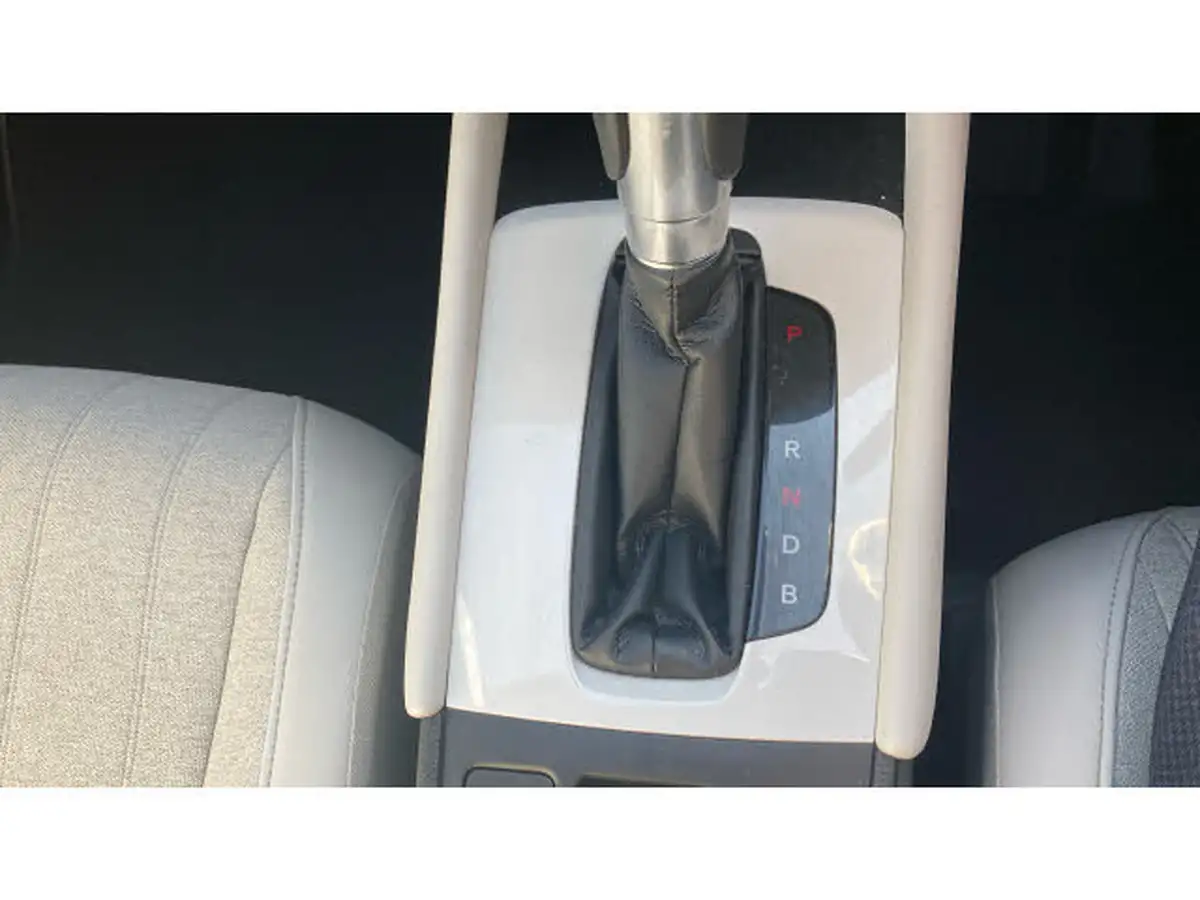 2022-honda-jazz-15-i-mmd-ex-107ps-big-26