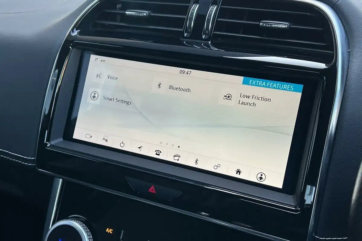 2020-jaguar-xe-20i-r-dynamic-s-250ps-big-48