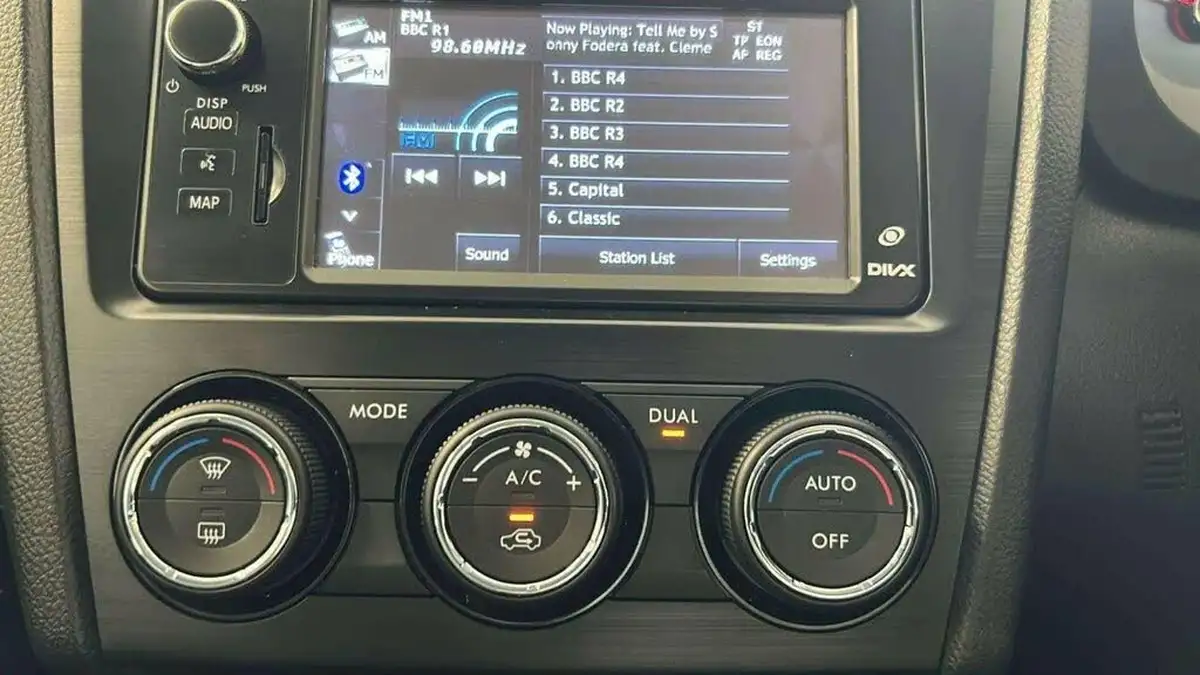 2013-subaru-forester-20-xt-turbo-big-42