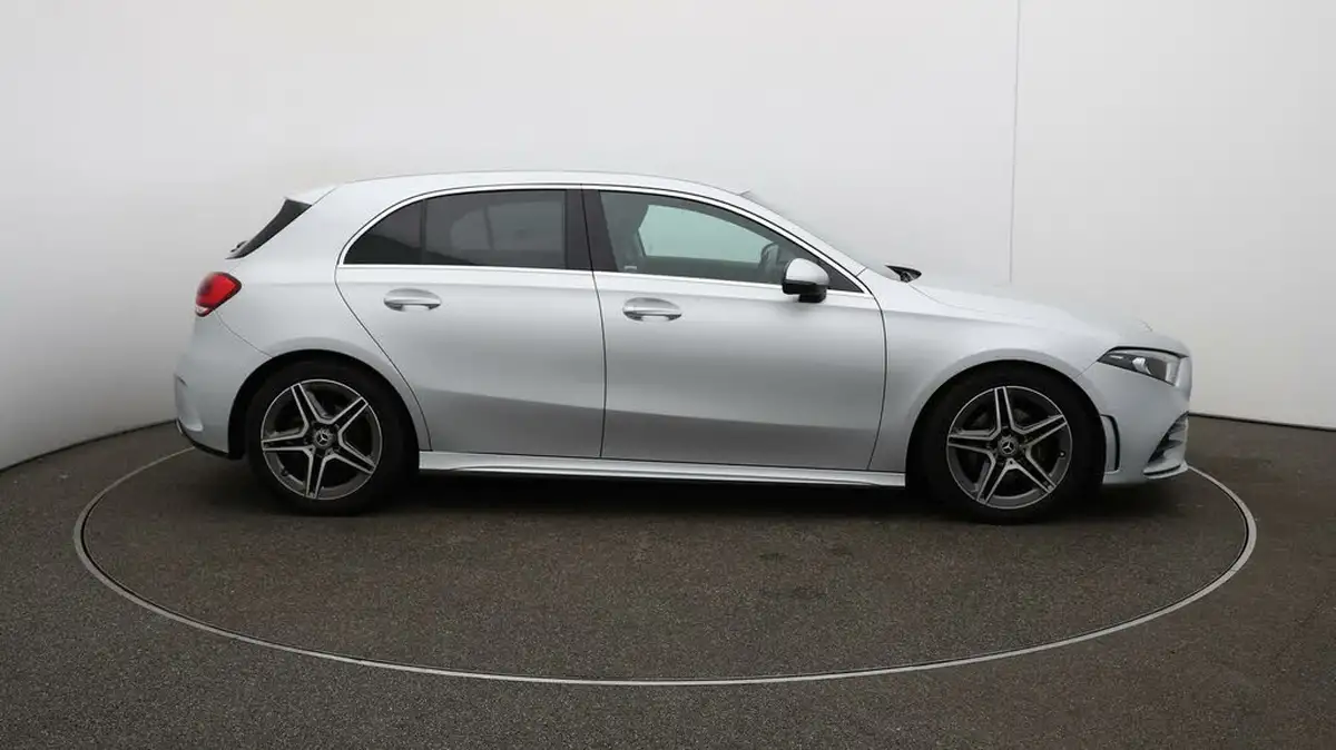 2020-mercedes-benz-a-class-20d-a200d-amg-line-hatchback-5d-big-41