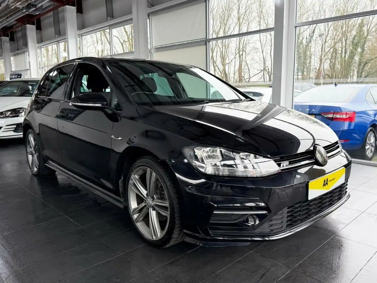 2019-volkswagen-golf-20tdi-r-line-5d-dsg-big-3