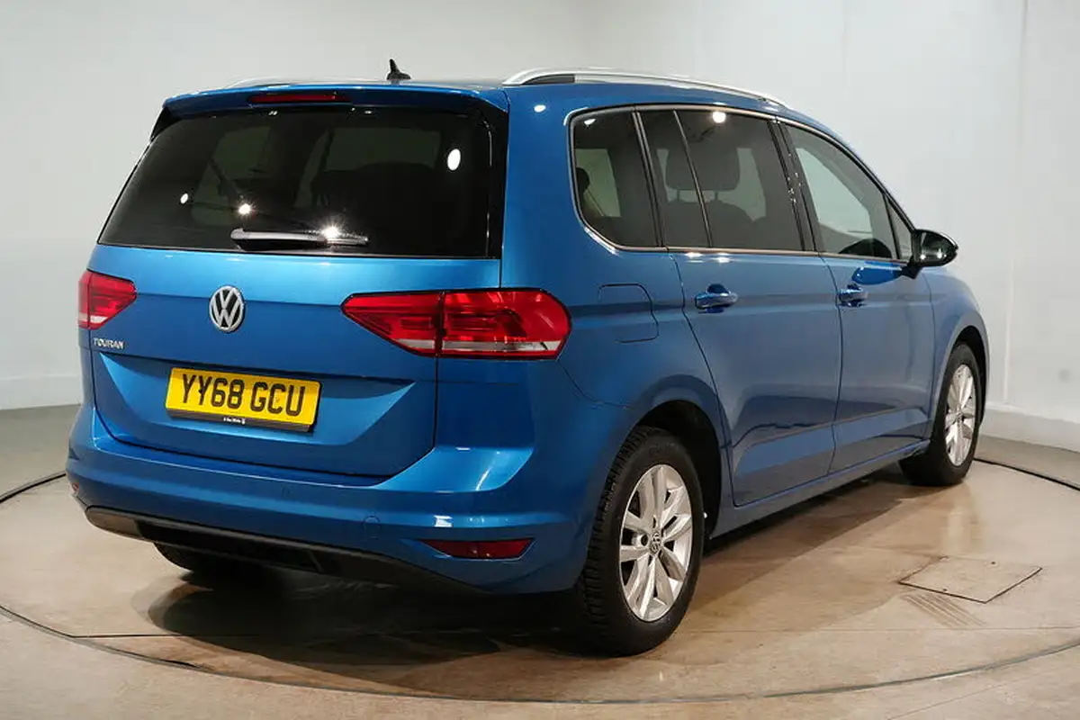 2018-volkswagen-touran-16tdi-se-family-big-9