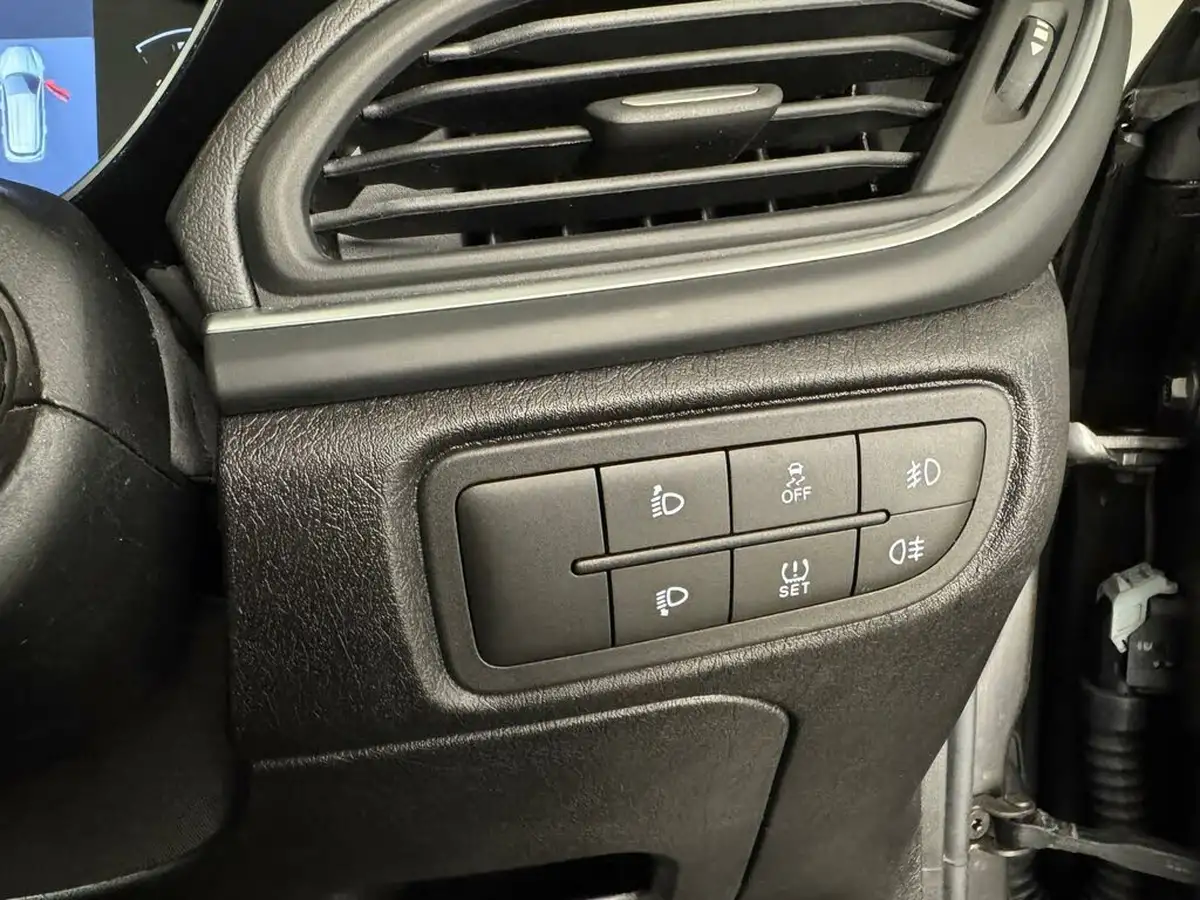 2021-fiat-tipo-10-cross-big-22