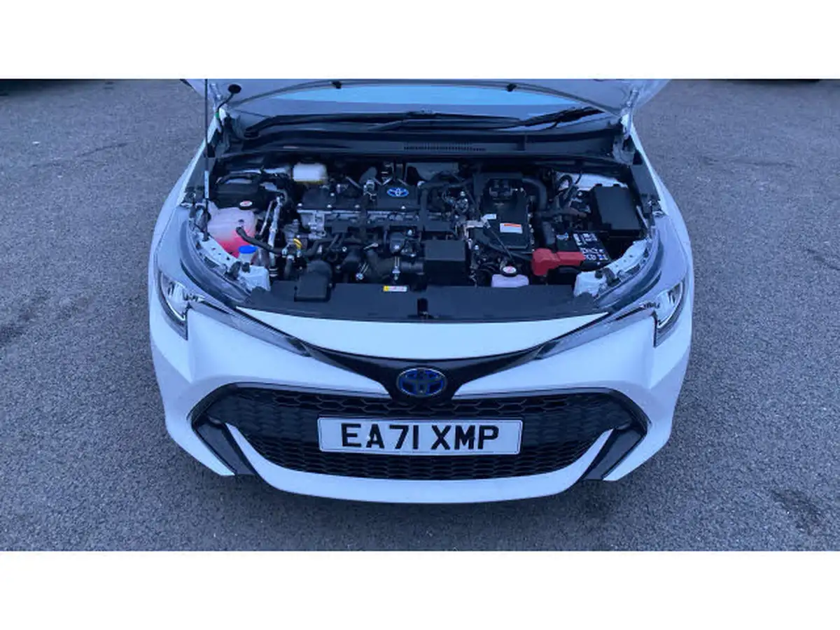 2021-toyota-corolla-18-vvt-i-icon-tech-trk-hatchback-5d-big-7