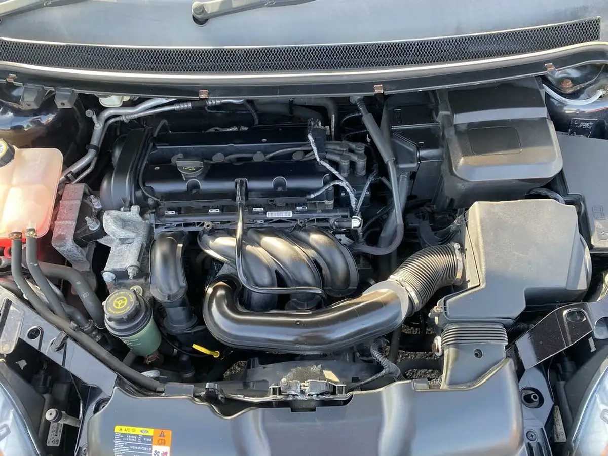 2009-ford-focus-16-zetec-hatchback-5d-big-51