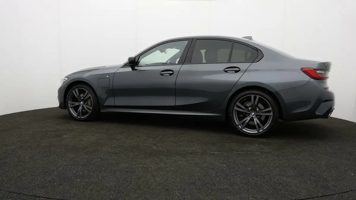 2021-bmw-3-series-20-330e-xdrive-m-sport-saloon-4d-big-66
