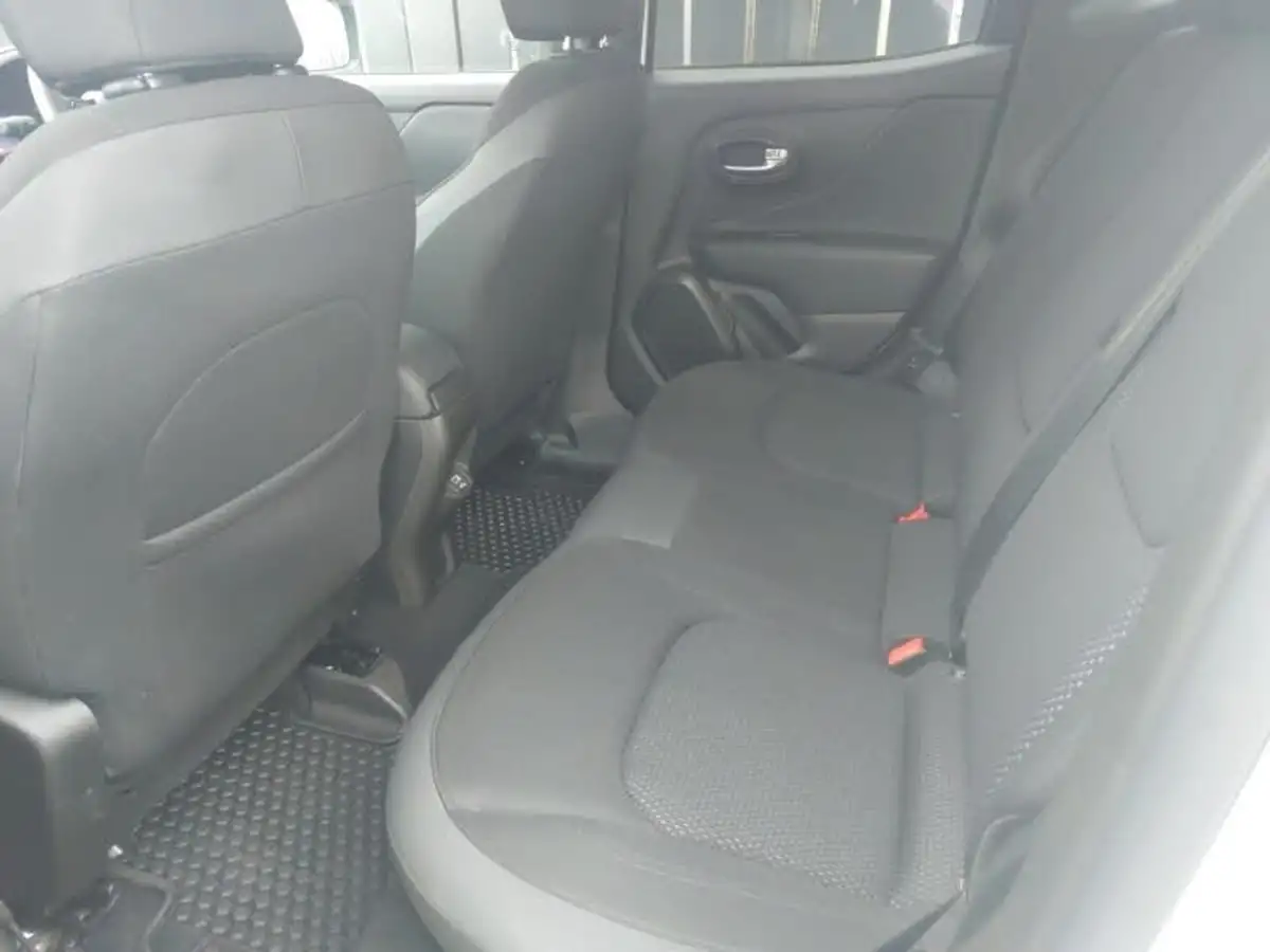 2021-jeep-renegade-10-gse-night-eagle-big-5
