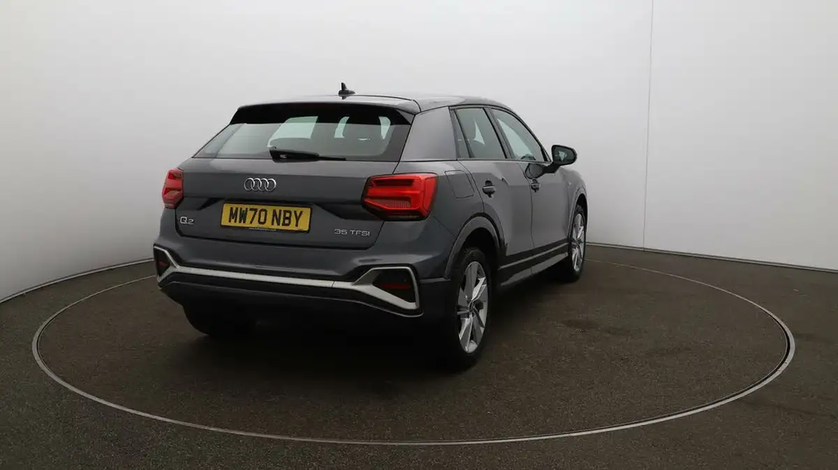 2020-audi-q2-15-35-tfsi-s-line-1498cc-tronic-big-53