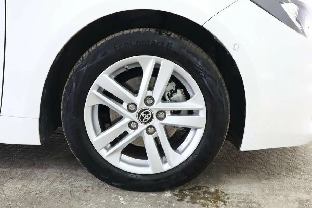 2021-toyota-corolla-18-vvt-i-icon-tech-spare-wheel-hatchback-5d-big-11