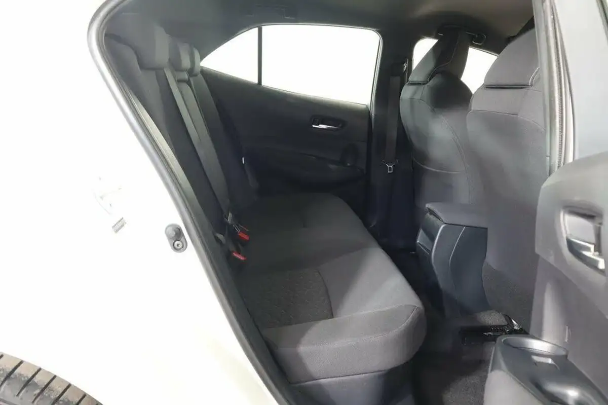 2021-toyota-corolla-18-vvt-i-icon-tech-spare-wheel-hatchback-5d-big-35