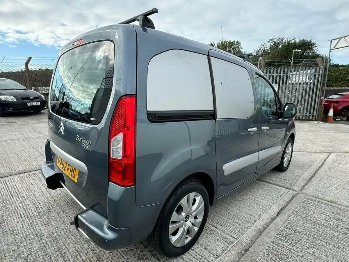 2012-citroen-berlingo-16td-multispace-plus-special-edition-big-5