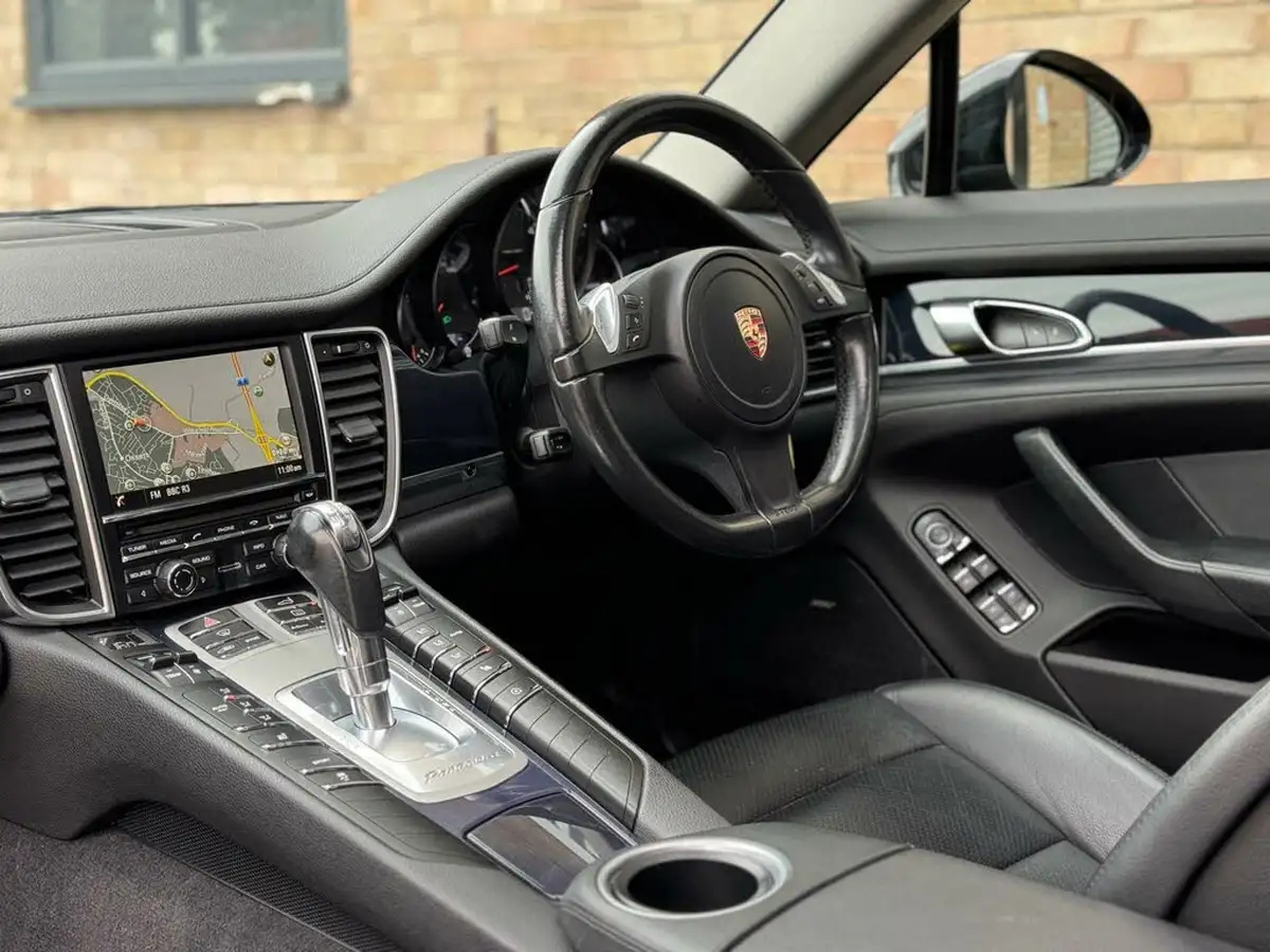 2015-porsche-panamera-30td-big-6