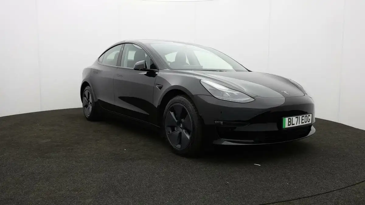 2022-tesla-model-3-e-long-range-big-48