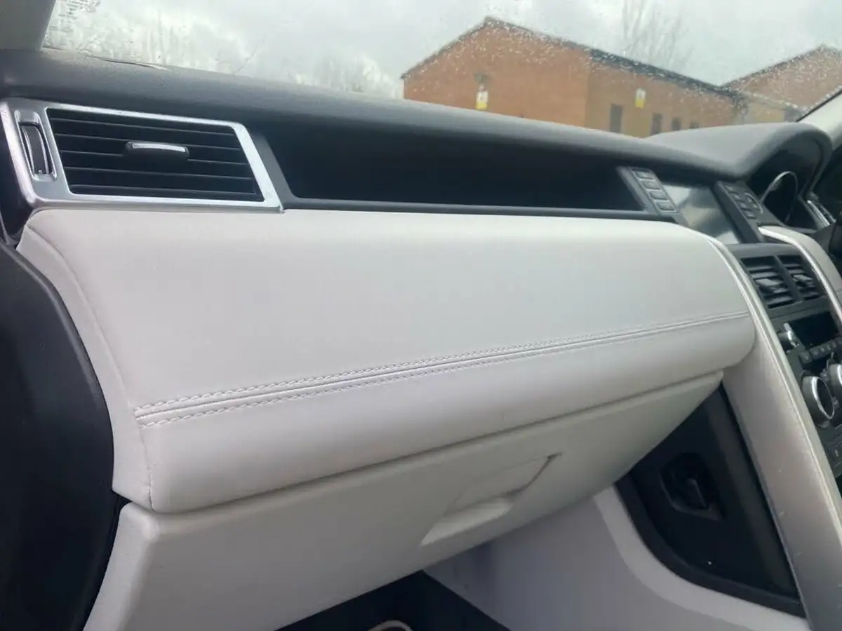 2018-land-rover-discovery-sport-20td4-hse-black-big-27