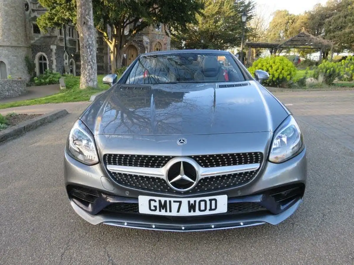 2017-mercedes-benz-slc-21d-slc250d-amg-line-big-2