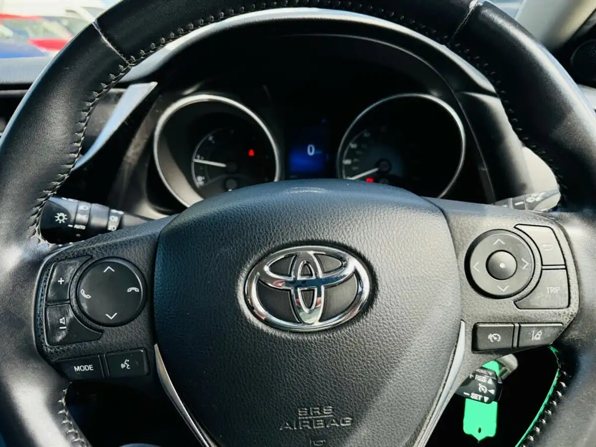 2016-toyota-auris-16d-business-edition-tss-hatchback-big-22
