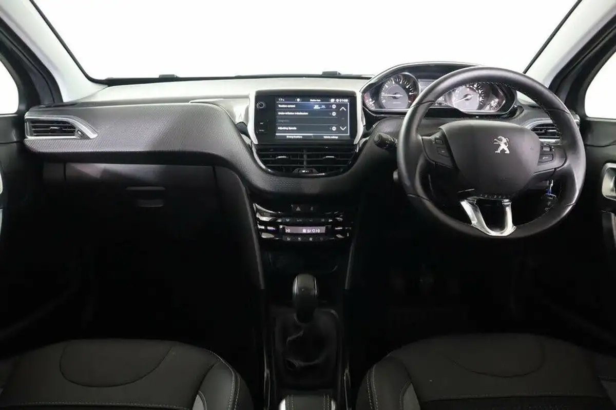 2019-peugeot-2008-suv-12-puretech-allure-premium-82bhp-big-15