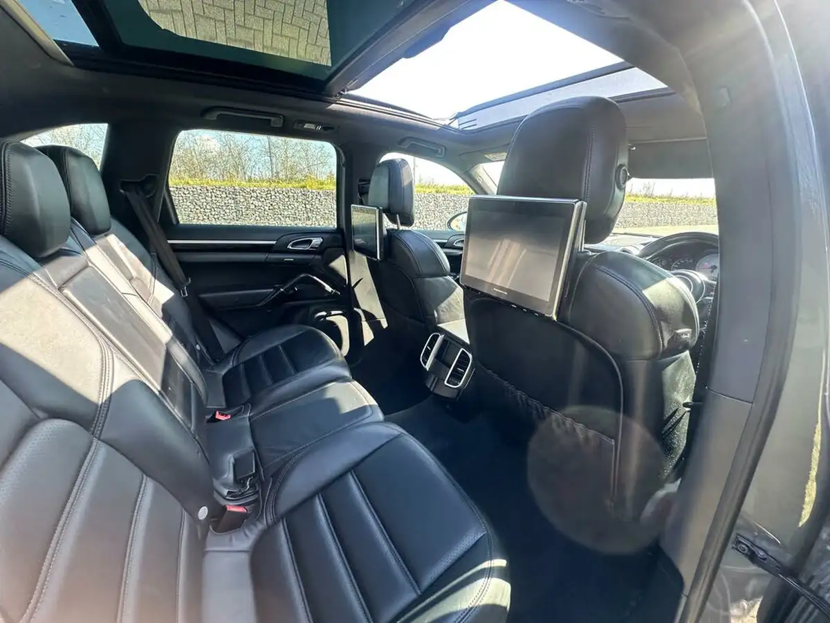 2016-porsche-cayenne-42td-s-big-47