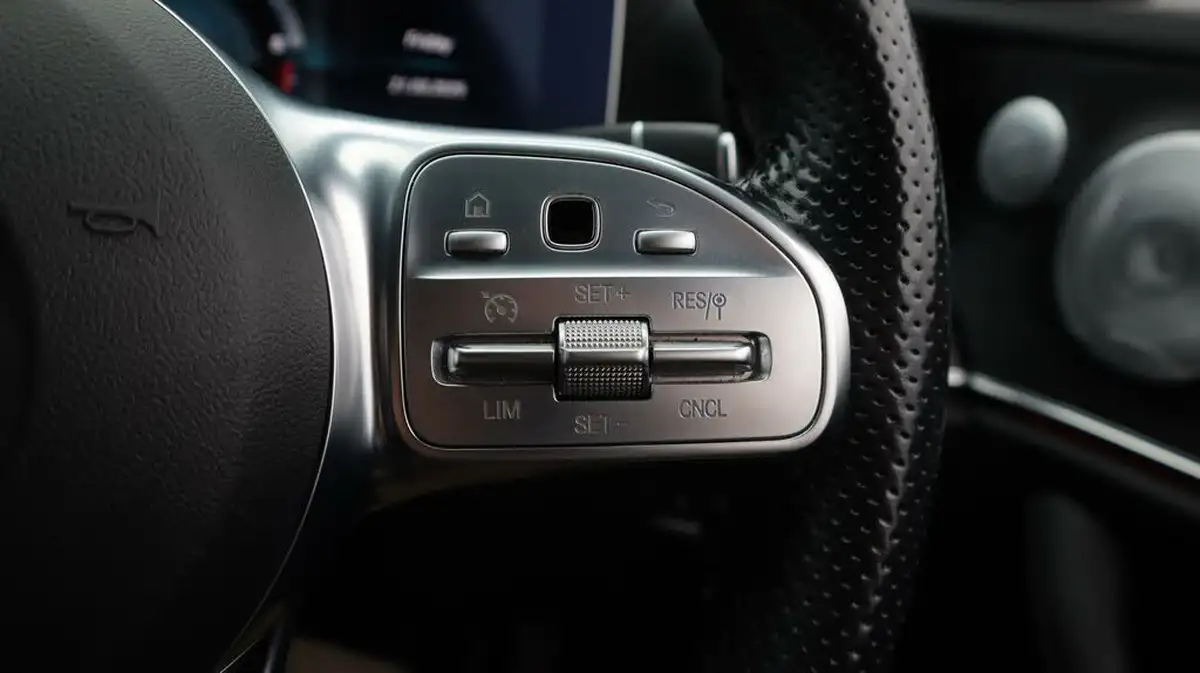 2020-mercedes-benz-e-class-20d-e220d-amg-line-premium-coupe-2d-big-23