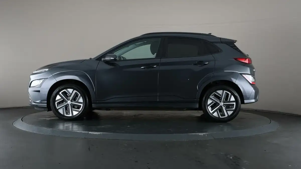 2022-hyundai-kona-e-premium-204ps-64kwh-7kw-obc-big-4
