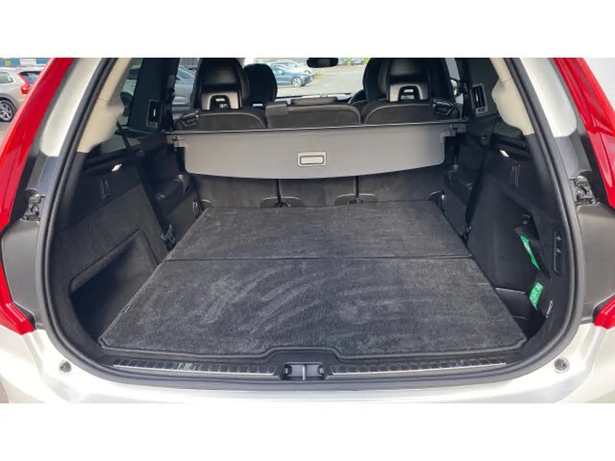 2024-volvo-xc90-20-t8-ultra-dark-big-16