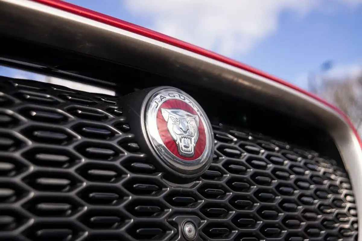 2018-jaguar-i-pace-ev400-hse-big-32