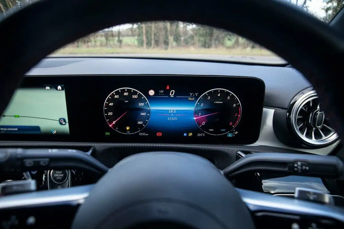 2023-mercedes-benz-a-class-13-a200-amg-line-executive-hatchback-5d-big-9