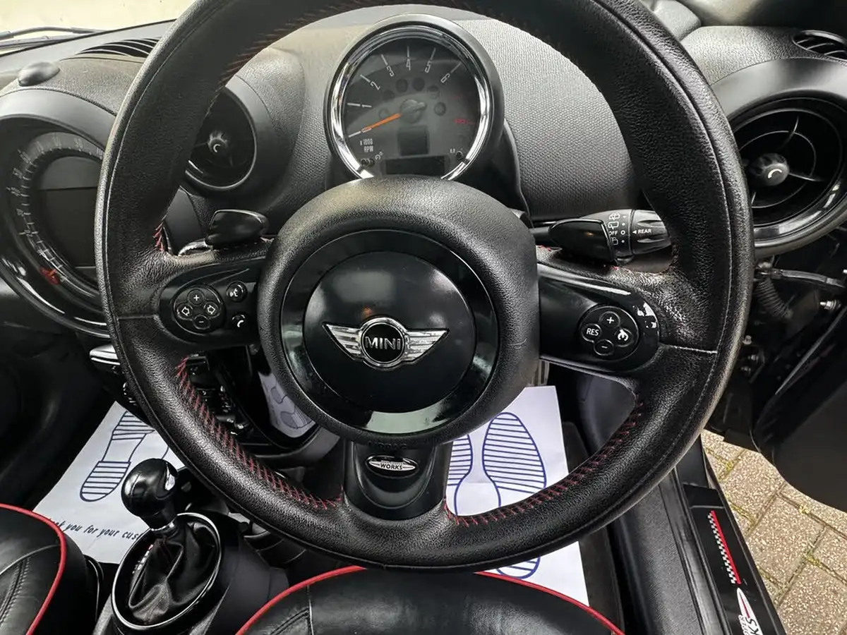 2014-mini-countryman-16-john-cooper-works-chili-auto-big-37