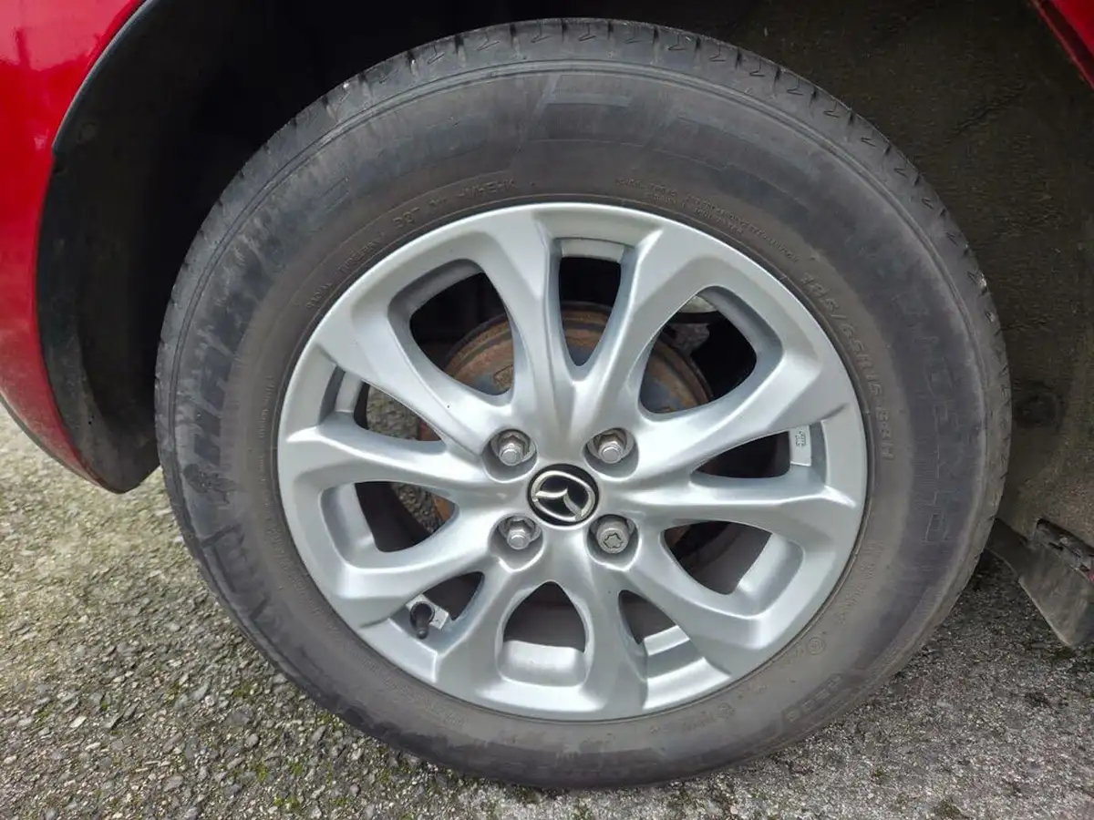 2018-mazda-mazda2-15-se-big-24