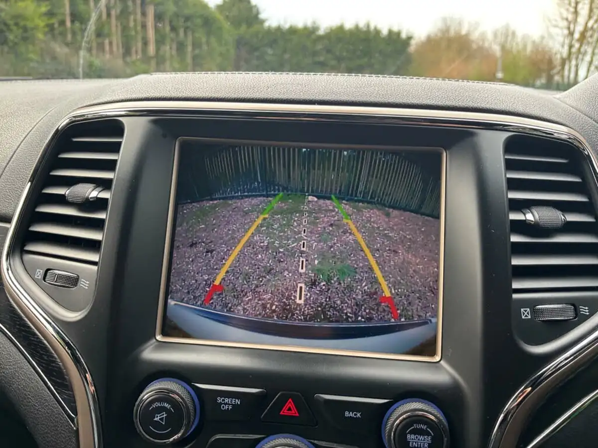 2015-jeep-grand-cherokee-30crd-summit-big-15